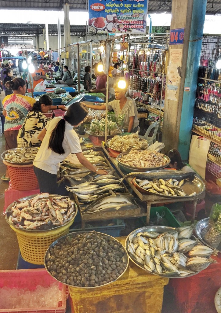 Markttag, Markt in Chumphon, Thailand 1
