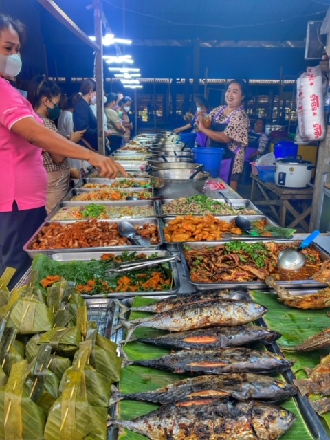 markttag markt chumphon thailand