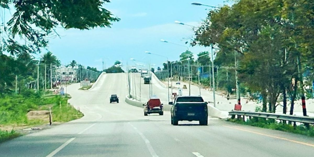 straßenbau von chumphon nach hua hin, staatliche infrastruktur in thailand 2025