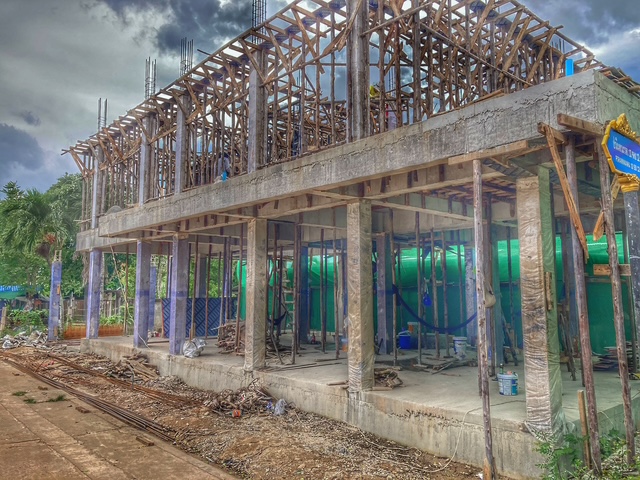 haus bauen thailand, stahlbetonsäulen